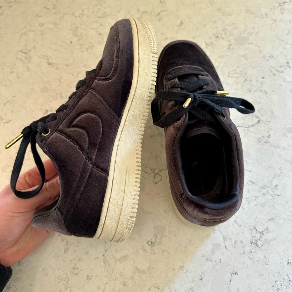 Nike Air Force 1 Low '07 Premium 'Black Velour' | Size 4.5 - Picture 5 of 9